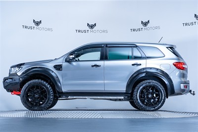 2019 Ford Everest - Thumbnail