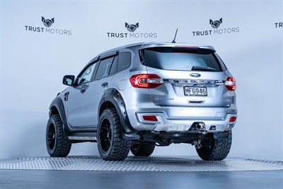2019 Ford Everest - Thumbnail
