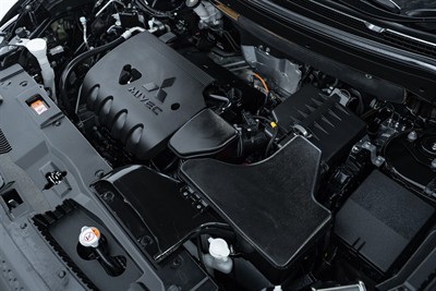 2022 Mitsubishi Outlander - Thumbnail