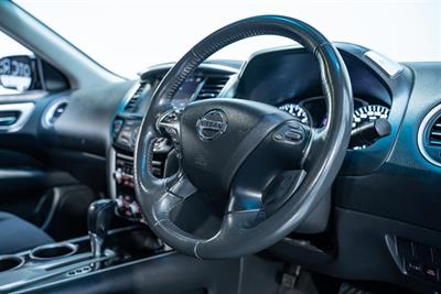 2018 Nissan Pathfinder - Thumbnail