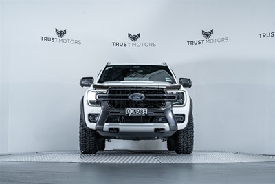 2023 Ford Everest - Thumbnail