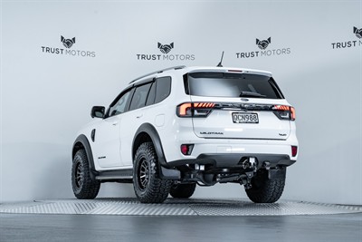 2023 Ford Everest - Thumbnail