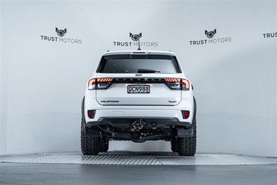 2023 Ford Everest - Thumbnail