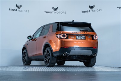 2017 Land Rover Discovery Sport - Thumbnail