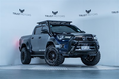 2023 Toyota Hilux - Thumbnail