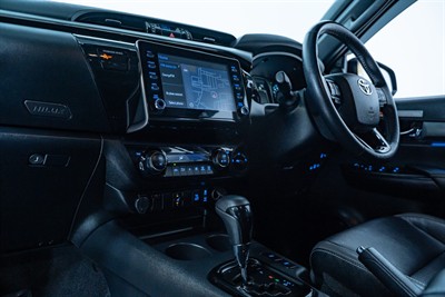 2023 Toyota Hilux - Thumbnail