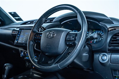 2023 Toyota Hilux - Thumbnail