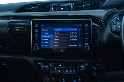 2023 Toyota Hilux - Thumbnail