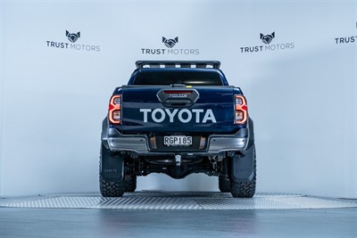 2023 Toyota Hilux - Thumbnail