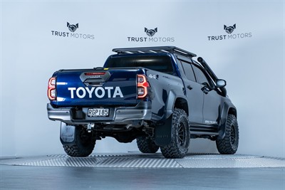 2023 Toyota Hilux - Thumbnail