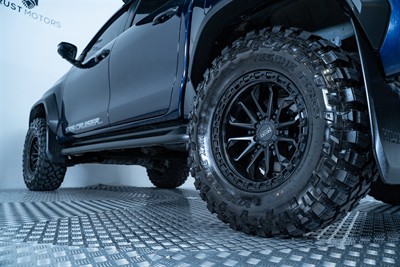 2023 Toyota Hilux - Thumbnail