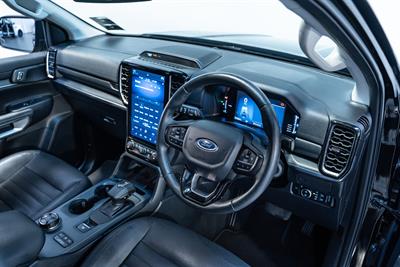 2022 Ford Everest - Thumbnail