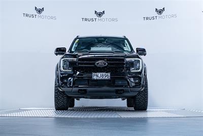 2022 Ford Everest - Thumbnail