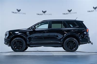 2022 Ford Everest - Thumbnail