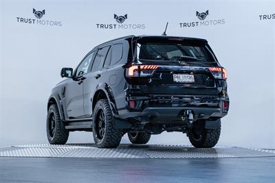 2022 Ford Everest - Thumbnail