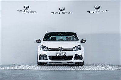 2010 Volkswagen Golf - Thumbnail