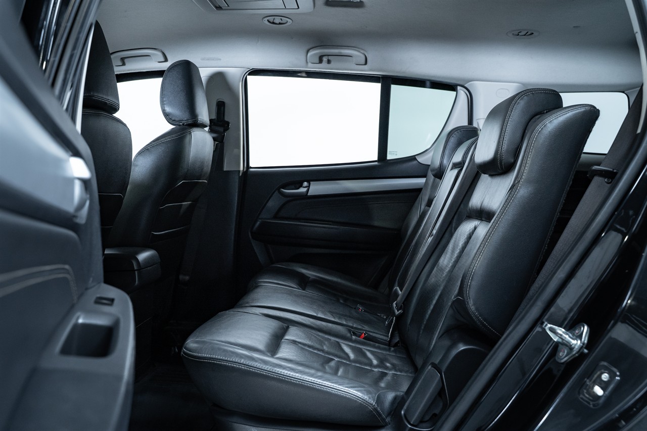 2016 Isuzu MU-X