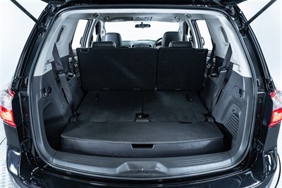 2016 Isuzu MU-X - Thumbnail