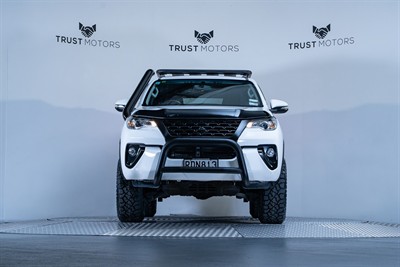 2016 Toyota Fortuner - Thumbnail