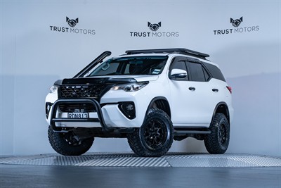 2016 Toyota Fortuner - Thumbnail