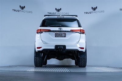 2016 Toyota Fortuner - Thumbnail