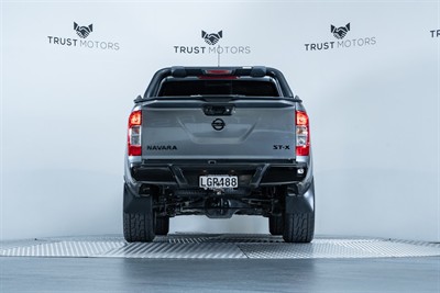 2018 Nissan Navara - Thumbnail