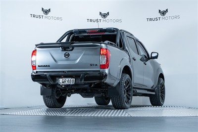 2018 Nissan Navara - Thumbnail