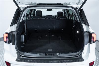 2022 Ford Everest - Thumbnail