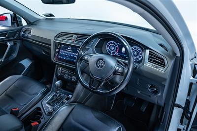 2018 Volkswagen Tiguan - Thumbnail