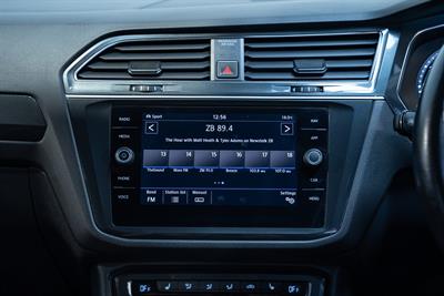 2018 Volkswagen Tiguan - Thumbnail