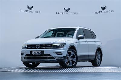 2018 Volkswagen Tiguan - Thumbnail
