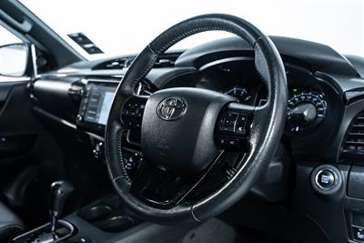 2023 Toyota Hilux - Thumbnail