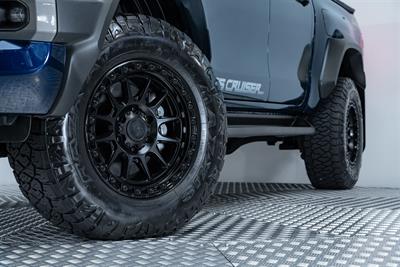 2023 Toyota Hilux - Thumbnail