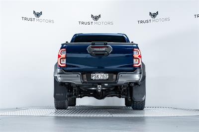 2023 Toyota Hilux - Thumbnail