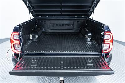 2023 Toyota Hilux - Thumbnail