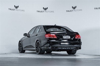 2014 Mercedes-Benz E 63 - Thumbnail