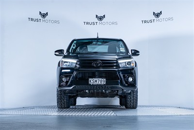 2017 Toyota Hilux - Thumbnail