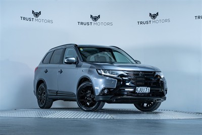2017 Mitsubishi Outlander - Thumbnail