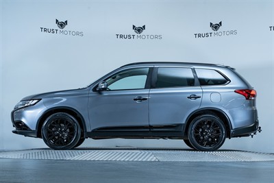 2017 Mitsubishi Outlander - Thumbnail