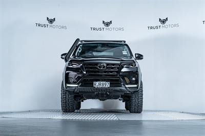 2021 Toyota Fortuner - Thumbnail