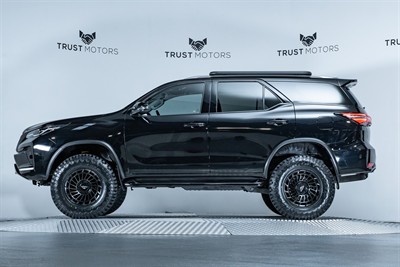 2021 Toyota Fortuner - Thumbnail