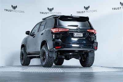 2021 Toyota Fortuner - Thumbnail