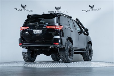 2021 Toyota Fortuner - Thumbnail