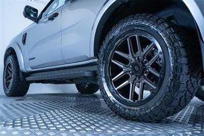 2024 Ford Everest - Thumbnail