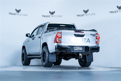 2021 Toyota Hilux - Thumbnail