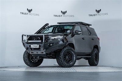 2018 Toyota Fortuner - Thumbnail