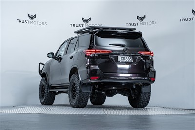 2018 Toyota Fortuner - Thumbnail