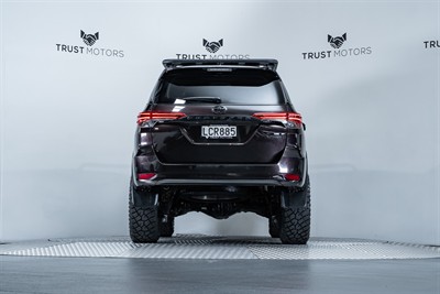 2018 Toyota Fortuner - Thumbnail