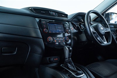2021 Nissan X-Trail - Thumbnail