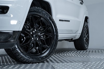 2019 Jeep Grand Cherokee - Thumbnail